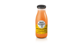 Tłoczony sok z marchewki i jabłka