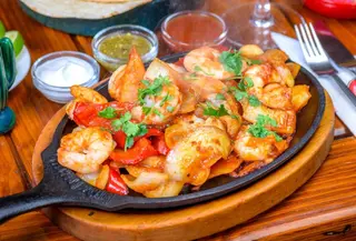 Fajitas de camarones