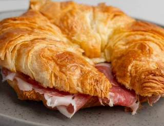 Croissant Con Paleta Ibérica