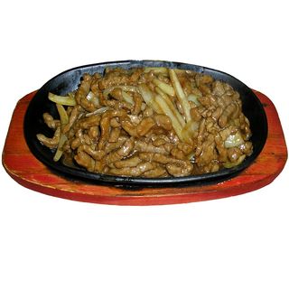 64. ternera con cebolla