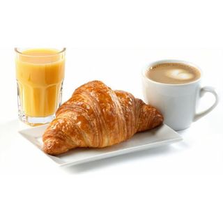 Croissant De Mantequilla ,Café Con Leche Y Zumo De Naranja Pequeño