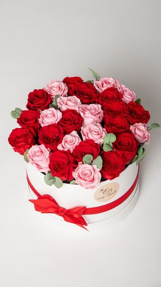Box bianca con rose stabilizzate Grande 