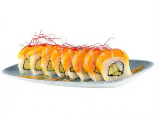 Dragon roll z krewetkami w tempurze i mango