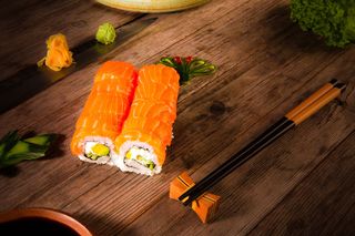 Roll special cu somon