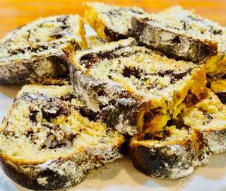 Cozonac casero rumano - 2 rebanadas gruesas