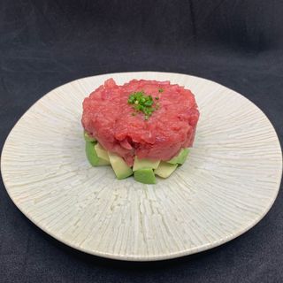 Tartar de atún con aguacate