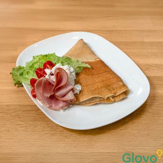 Palačinka specijal  Suvi vrat, sir, pavlaka