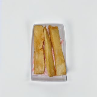 RACIÓN DE YUCA FRITA