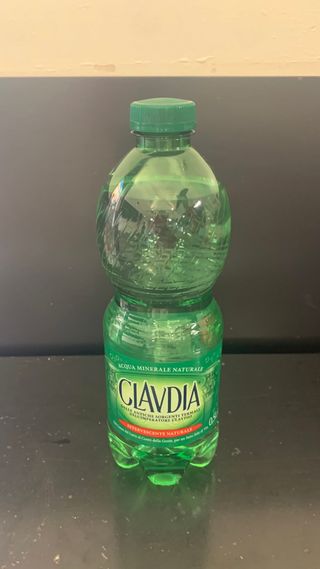 Acqua effervescente naturale 50 cl