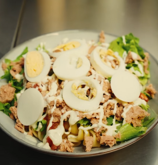 Salada Mista com Atum e Ovo