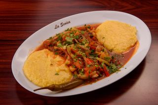 Saramura de crap cu mamaliga