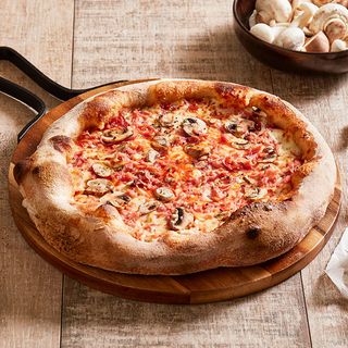 PIZZA PROSCIUTTO E FUNGHI