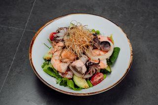 Salată fructe de mare