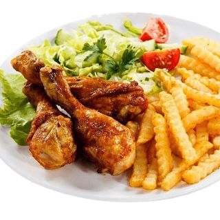 Pollo firto con papas firta Y ensalada 