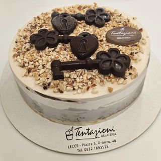 Torta gelato nocciola e cioccolato 8/10 persone