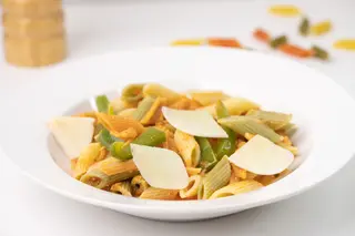 Pasta Tricolore piletina