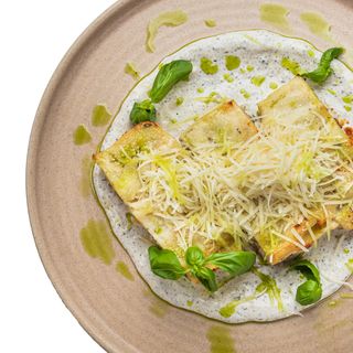 Лазанья з куркою та грибами у трюфельному соусі