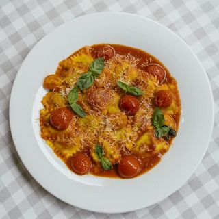 Ravioli Pomodoro Fresco