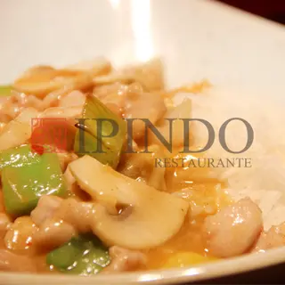 Arroz con curry estilo japonés