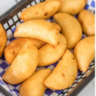 Minis Empanaditas Surtidas (6 Uds.)