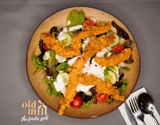 Salata Cripsy de pui..