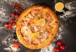 Pizza Tono e Cipolla Ø 32cm