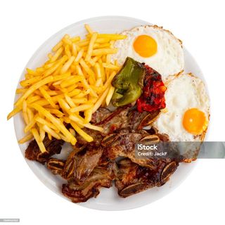 Pollo Asado Con Croquetas Y Patatas Fritas