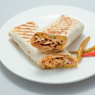 Донер в лаваше с курицей (1,5 порции)
