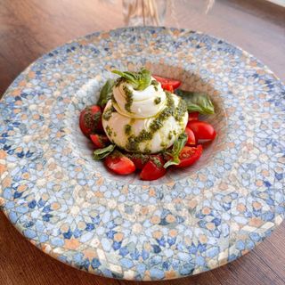 Caprese cu burrata