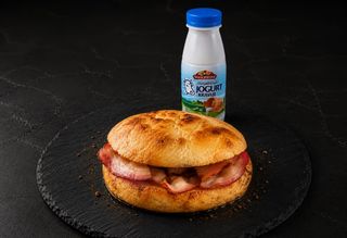 Komplet lepinja sa slaninom i jogurt 0.5l