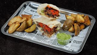 Meniu sandwich brisket + Amstel 0,33