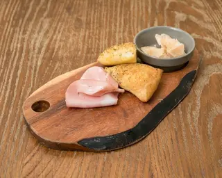 PANE, FORMAGGIO E MORTADELLA