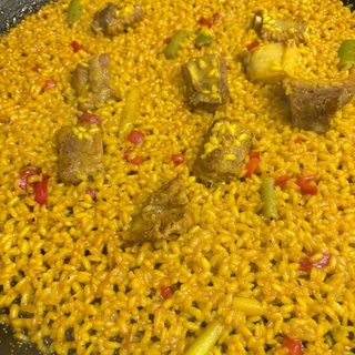 Arroz de costillar y ajos tiernos