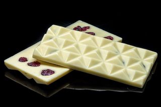 Tableta ciocolata alba cu merisoare