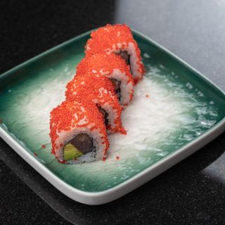 19S. Salmón, atún, aguacate y Tobiko (8 Uds.)