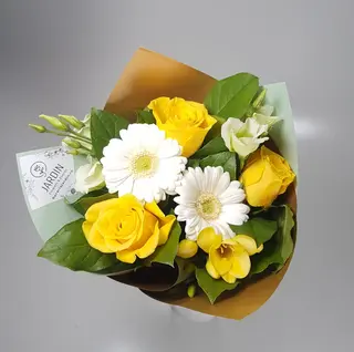Buchet cu mix de flori nr. 10