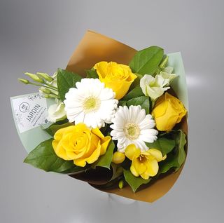 Buchet cu mix de flori nr. 10