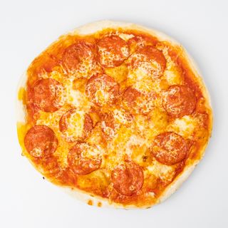 MALA Pizza sa salamom