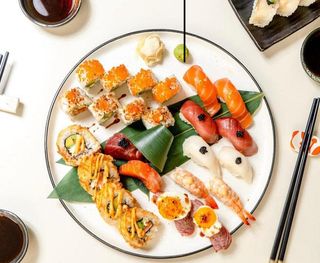 Mixto de 25+ Cerveza o 1 postre regalo 