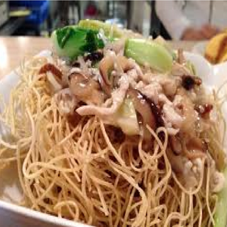 Tallarines Crujientes Con Pollo