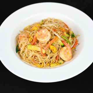 129 Spaghetti di riso con gamberi