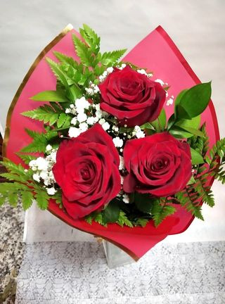 3 Rosas Rojas