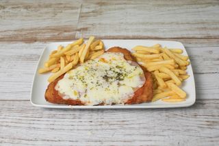 Milanesa De Pollo A La Napolitana