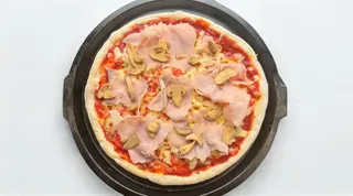 Prosciutto e funghi