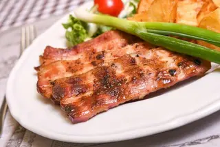 Slanina pečena na roštilju sa domacim krompirom