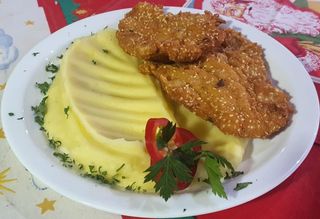 Snitel parizian din piept de pui