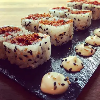 Uramaki de tartar de atún blue fin mediterraneo picante (8 uds)