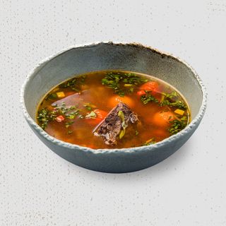 SUPĂ CU OBRĂJORI DE VITĂ ȘI LEGUME