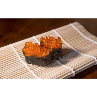 Baby Ikura (Salmon Caviar) Gunkan
