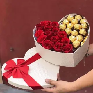 Boxe coeur avec chocolat 05